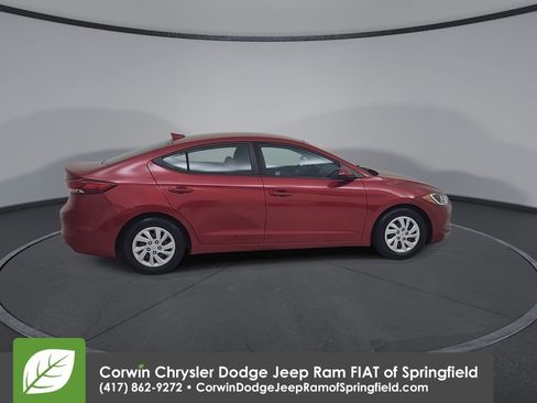 Used 2017 Hyundai Elantra SE FWD image 16