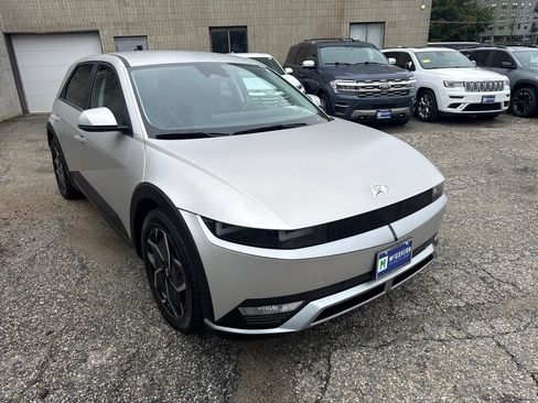 Certified 2023 Hyundai Ioniq 5 SEL w/ Cargo Package AWD/4WD image 9