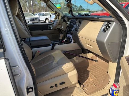 Used 2012 Ford Expedition XLT image 22
