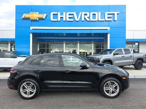 Used 2022 Porsche Macan image 3
