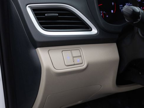 Used 2022 Hyundai Accent SE image 18