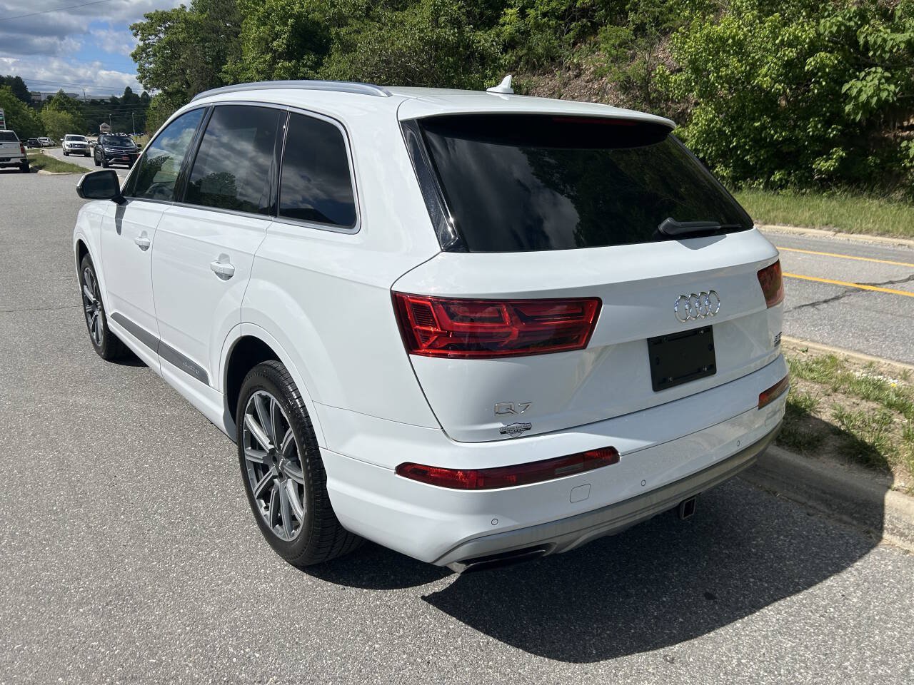 Used 2017 Audi Q7 3.0T Premium Plus AWD/4WD image 5