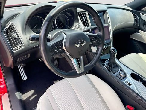 Used 2017 INFINITI Q60 Red Sport 400 RWD image 10