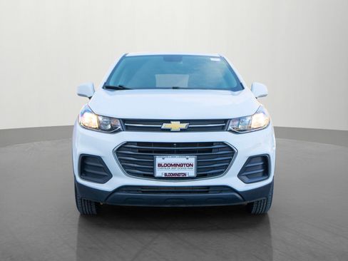Used 2022 Chevrolet Trax LS w/ Tint and Cruise Package image 2