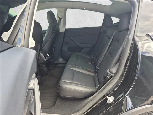 Used 2024 Tesla Model Y Long Range AWD/4WD image 20