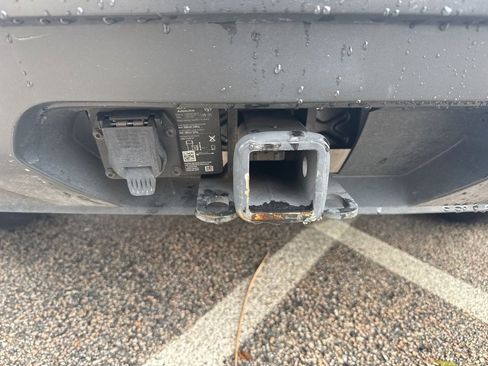 Used 2022 Volkswagen Atlas Cross Sport SE w/ Panoramic Sunroof Package image 25