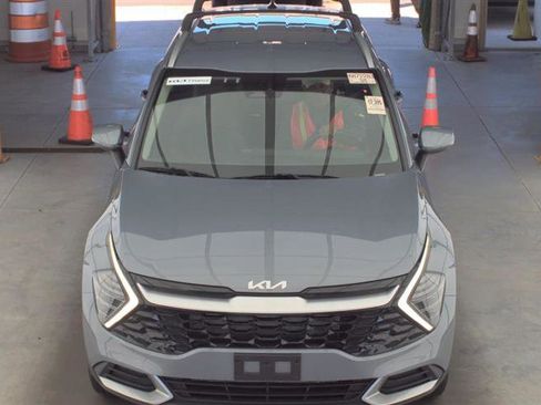 Used 2024 Kia Sportage EX AWD/4WD image 4