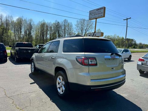 Used 2014 GMC Acadia SLE image 7