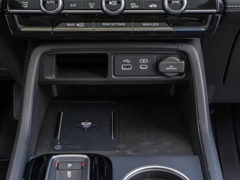 New 2025 Honda Pilot Touring image 24