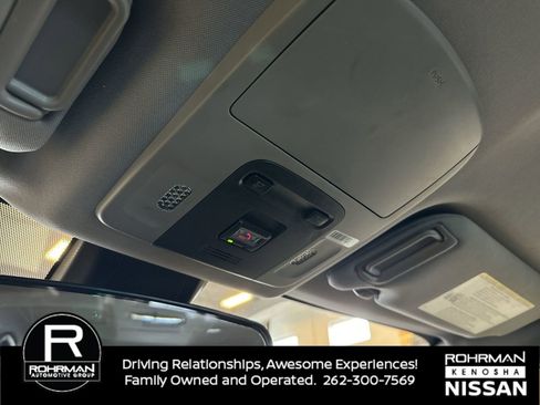 Used 2024 Toyota Camry SE image 10