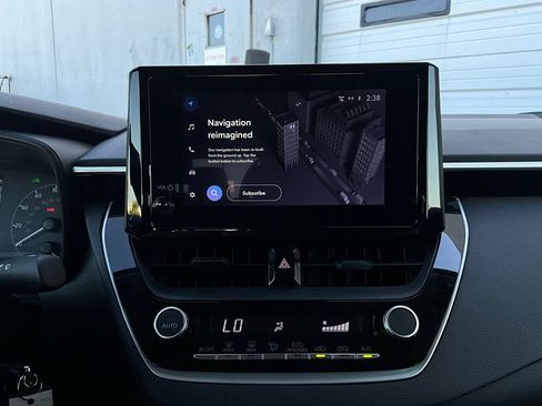 Used 2025 Toyota Corolla LE image 23