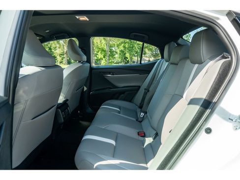 Used 2026 Toyota Camry SE FWD image 13