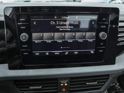 Used 2026 Volkswagen Jetta SE FWD image 22