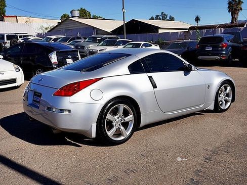 Used 2006 Nissan 350Z Base 2dr Coupe w/ (N93) Cargo Convenience Pkg image 9
