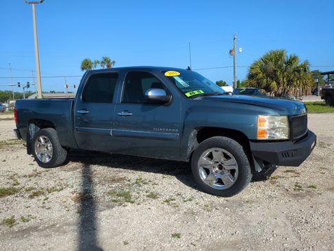 Used 2011 Chevrolet Silverado 1500 LT w/ Regional Value Package RWD image 2