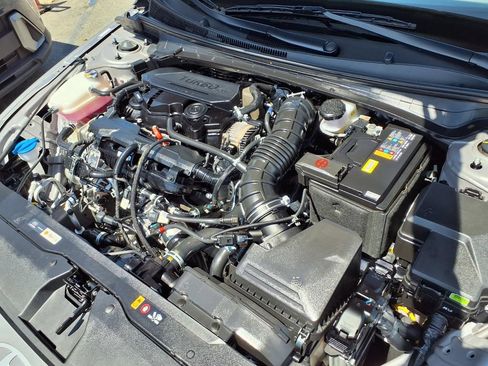 Certified 2025 Hyundai Elantra N Line FWD image 9