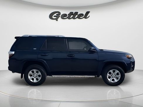 Used 2018 Toyota 4Runner SR5 image 9