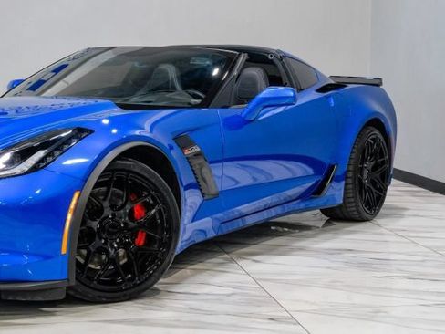 Used 2016 Chevrolet Corvette Z06 w/ 3LZ Preferred Equipment Group RWD image 7