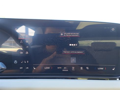 New 2025 Audi A6 e-tron Premium image 23