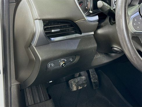 Used 2020 Chevrolet Traverse Premier image 4