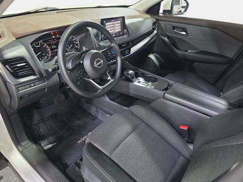 Used 2022 Nissan Rogue SV FWD image 15