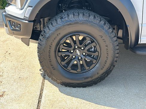 Used 2025 Ford F150 Raptor AWD/4WD image 2