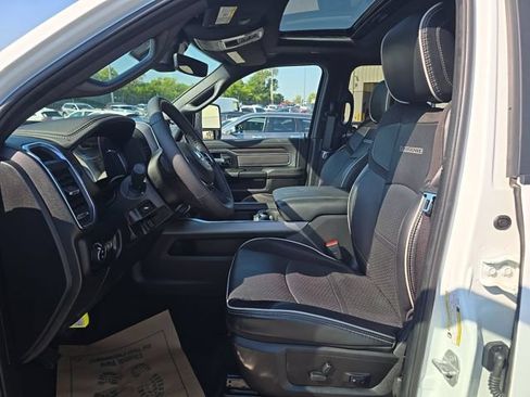 Used 2026 RAM 2500 Laramie AWD/4WD image 7