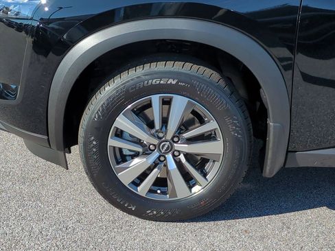 New 2025 Nissan Pathfinder SL image 11