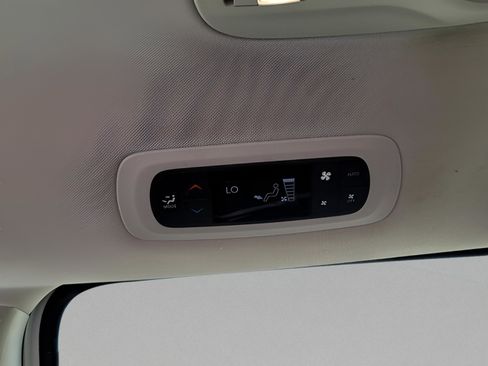 Used 2019 Chrysler Pacifica Touring Plus image 20