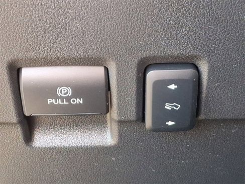 Used 2024 Ford F250 Platinum image 24