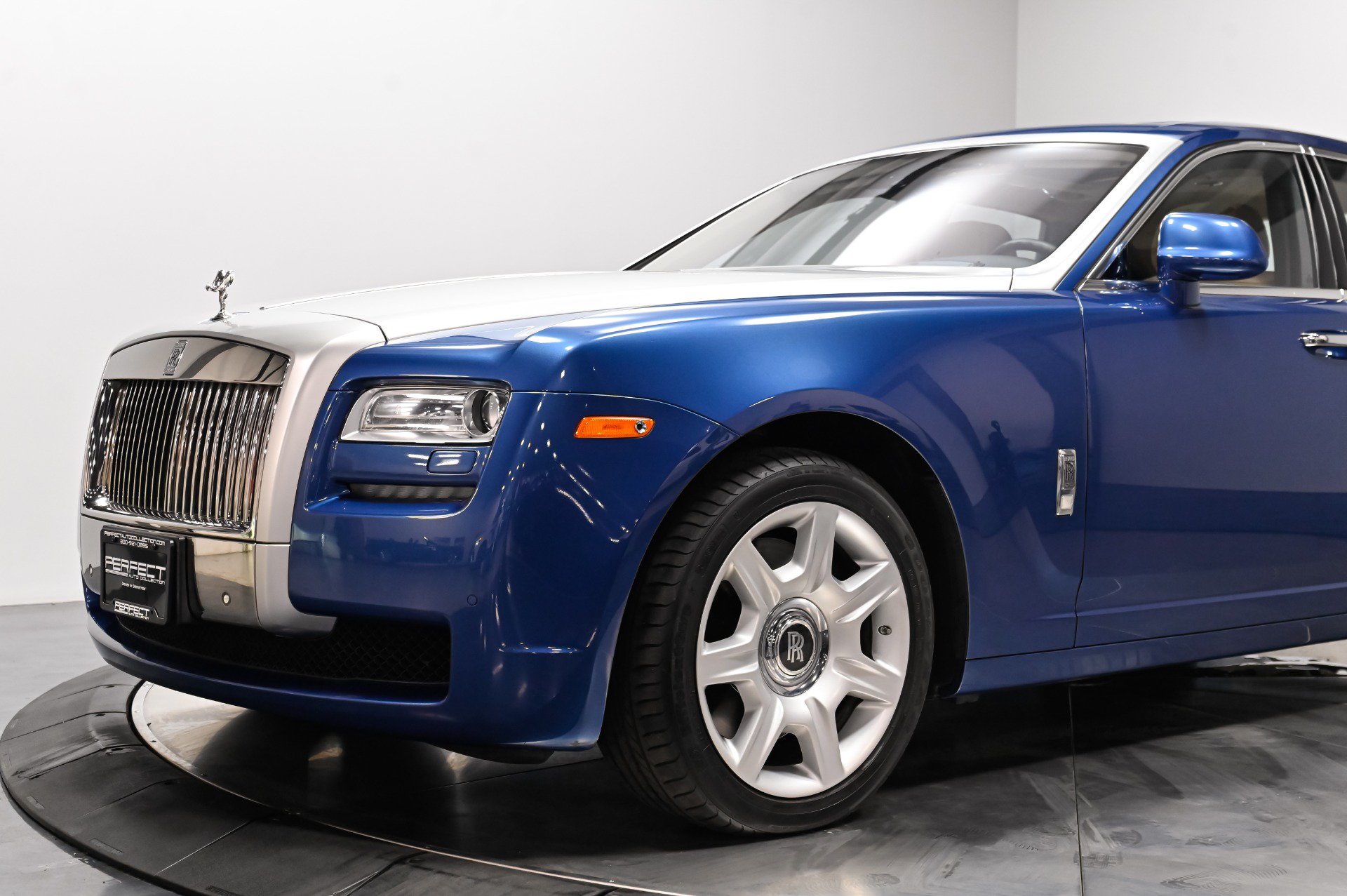 Used 2012 Rolls-Royce Ghost RWD image 5