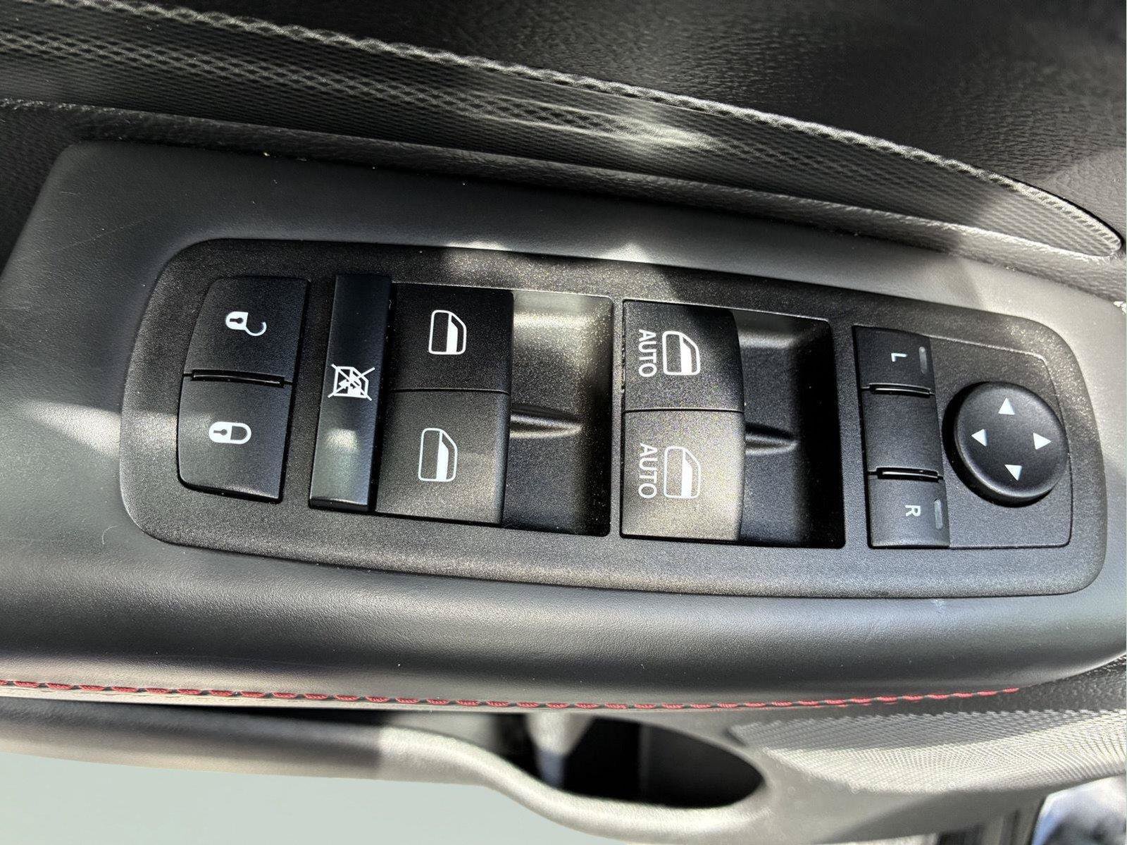 Used 2025 Dodge Durango R/T AWD/4WD image 23