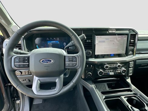 New 2026 Ford F250 Lariat w/ Black Appearance Package AWD/4WD image 7