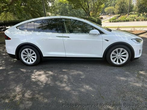 Used 2018 Tesla Model X 75D AWD/4WD image 6
