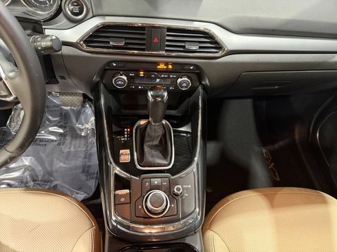 Used 2017 MAZDA CX-9 Touring AWD/4WD image 25