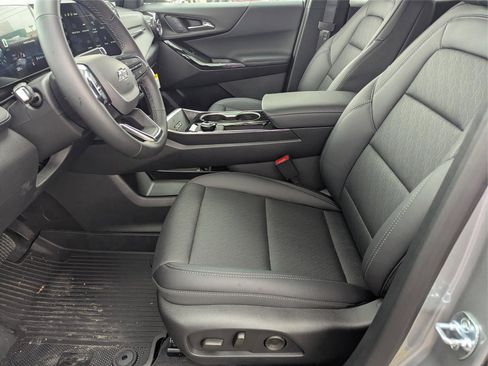 New 2026 Chevrolet Equinox LT w/ Convenience Package II image 24