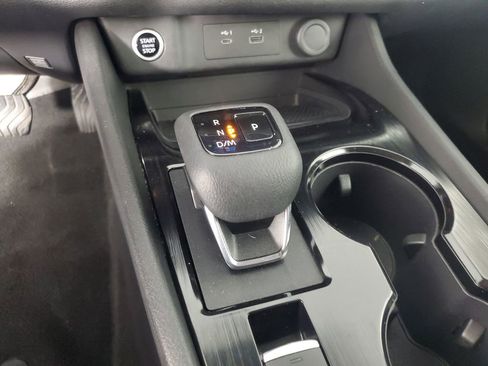 Used 2023 Nissan Rogue SV image 18