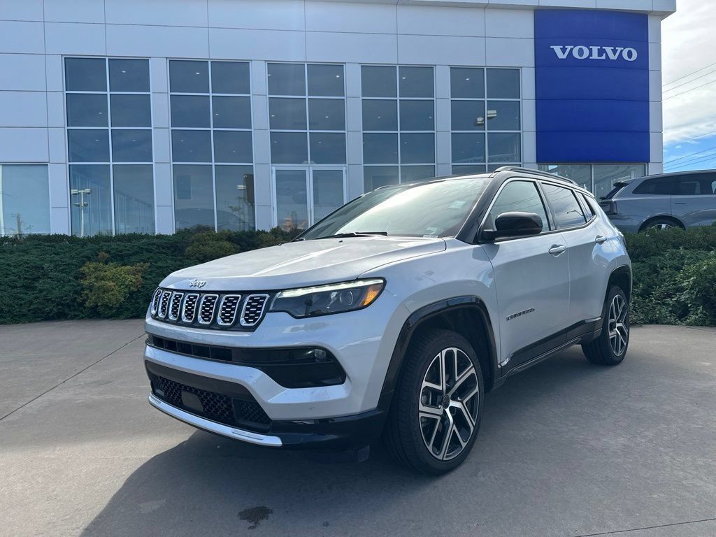 Used 2025 Jeep Compass Limited w/ Elite Group AWD/4WD image 37