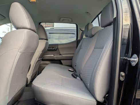 Used 2023 Toyota Tacoma image 9