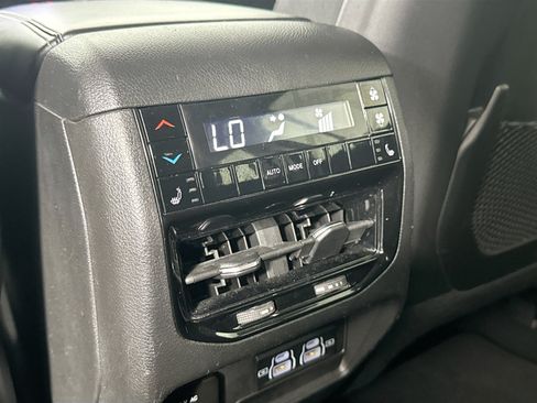 Used 2023 Jeep Grand Cherokee L Limited RWD image 26