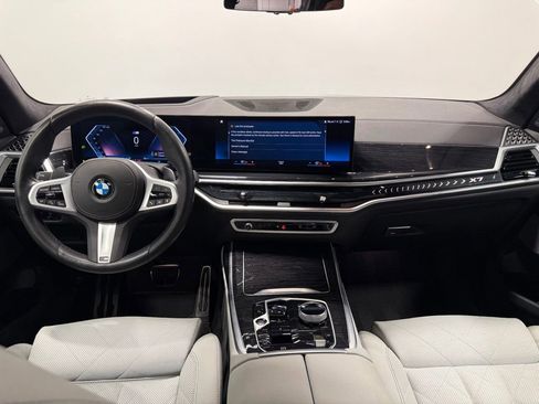 Used 2023 BMW X7 xDrive40i w/ Executive Package image 31