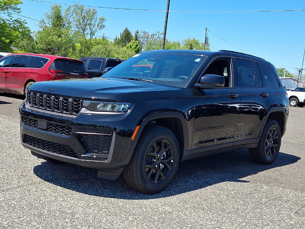 New 2026 Jeep Grand Cherokee Altitude AWD/4WD image 4