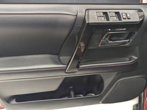 Used 2019 Toyota 4Runner TRD Off-Road image 10