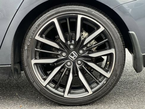 Used 2024 Honda Accord Touring image 10