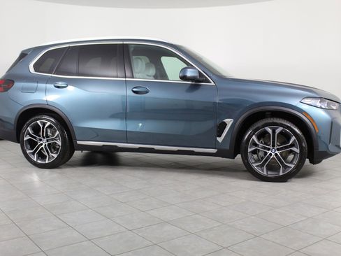 New 2026 BMW X5 xDrive40i w/ Premium Package image 8