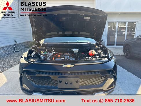 Used 2025 Chevrolet Equinox EV LT w/ Convenience Package II FWD image 11