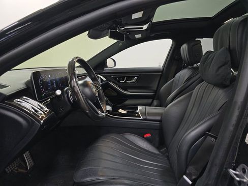 Used 2022 Mercedes-Benz S 500 4MATIC w/ AMG Line Package image 5