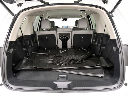 Used 2025 Honda Pilot EX-L image 7