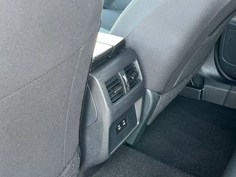 Used 2025 Nissan Rogue SV FWD image 24