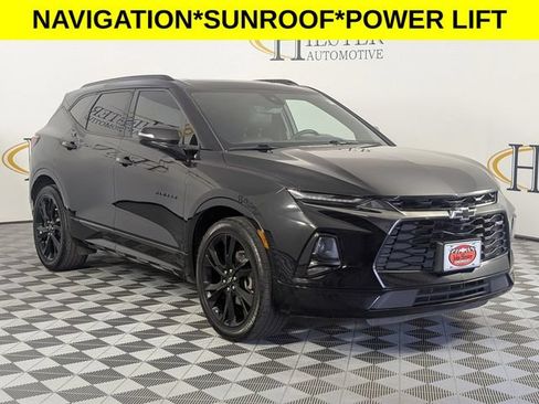 Used 2019 Chevrolet Blazer RS FWD image 2